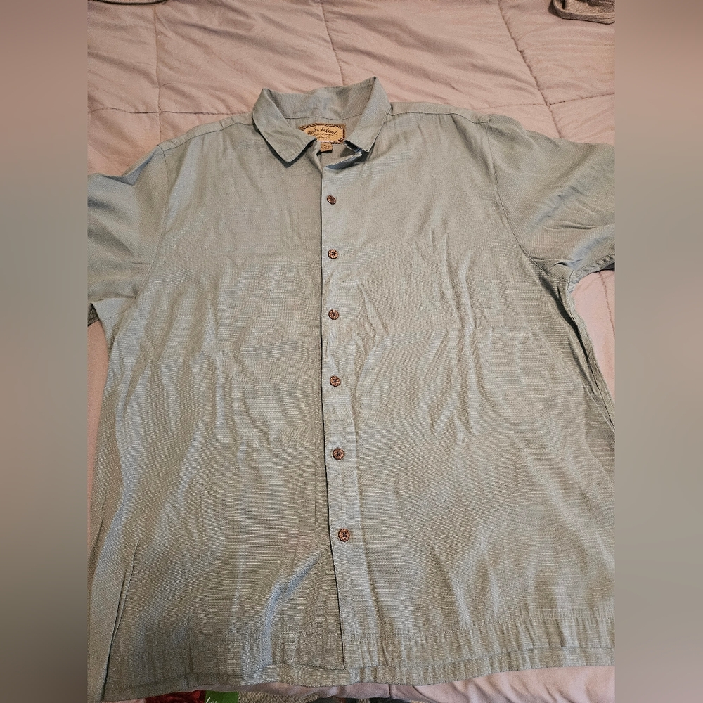 Palm Island Men's Green Button-Up Shirt